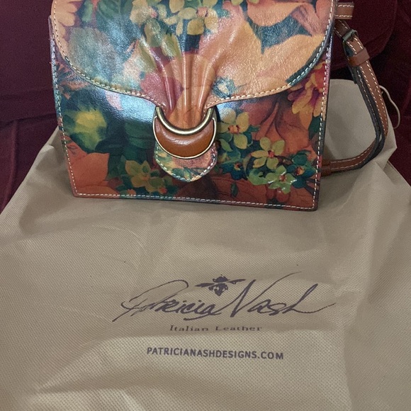 Patricia Nash Italian Leather Handbag - Picture 2 of 7